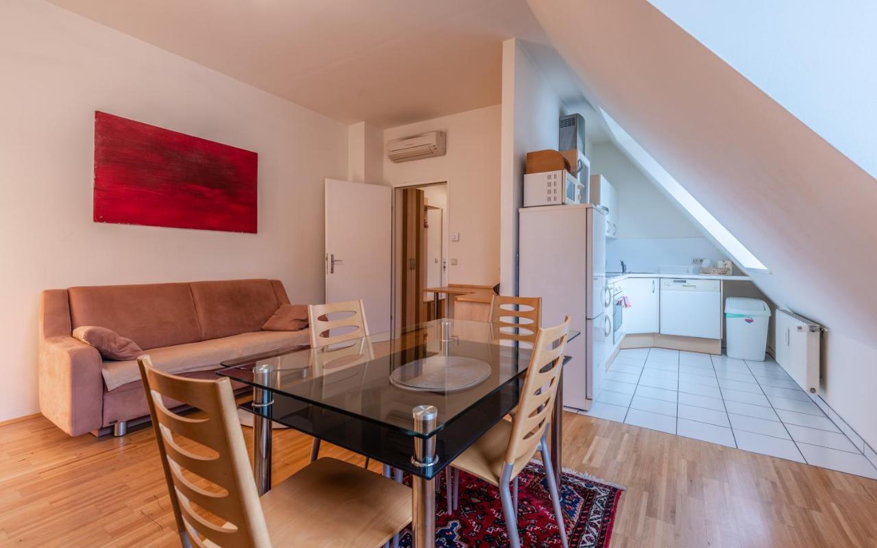 - Cav Aparthotel Wien